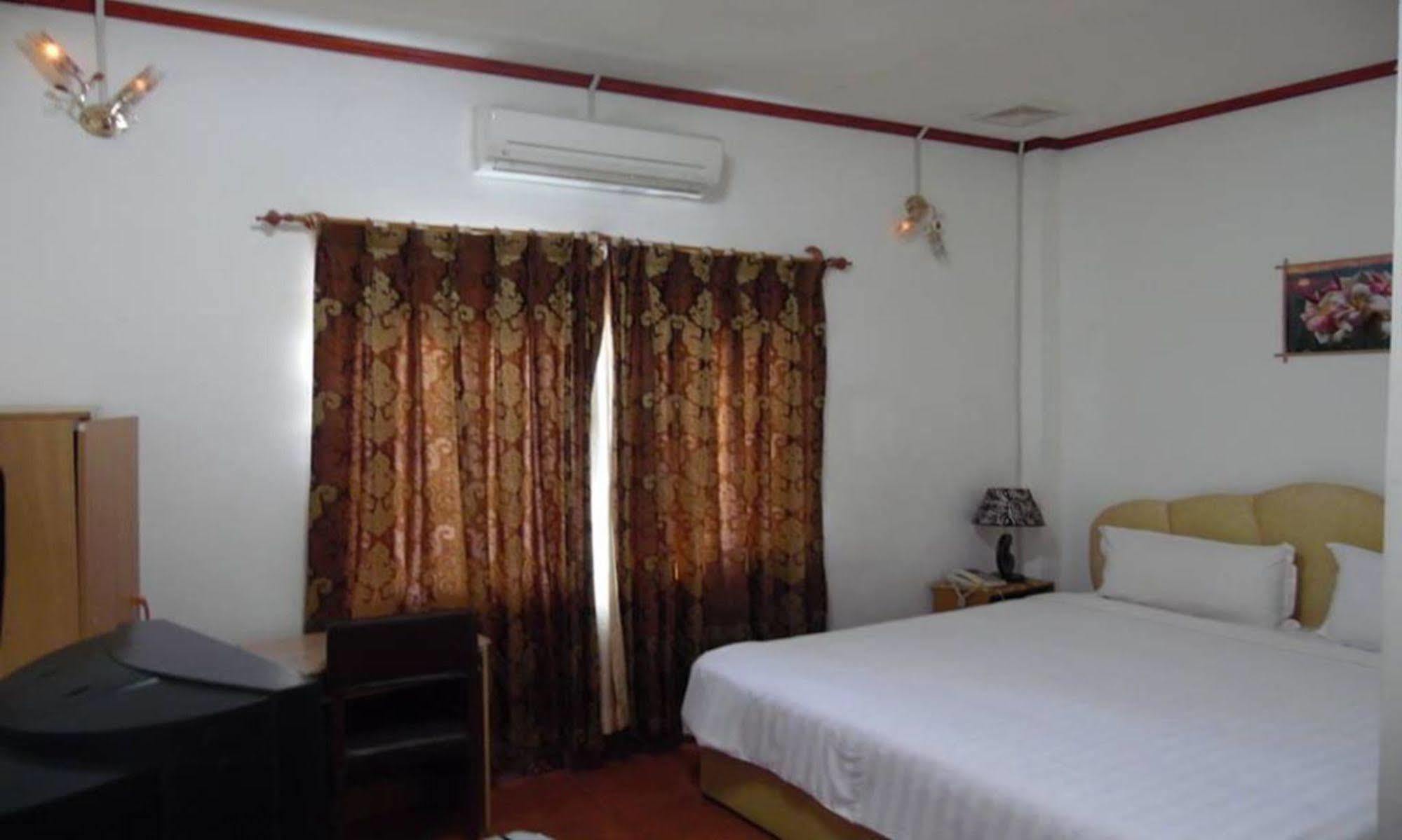 Mekong Sunshine Hotel Vientiane Exterior foto