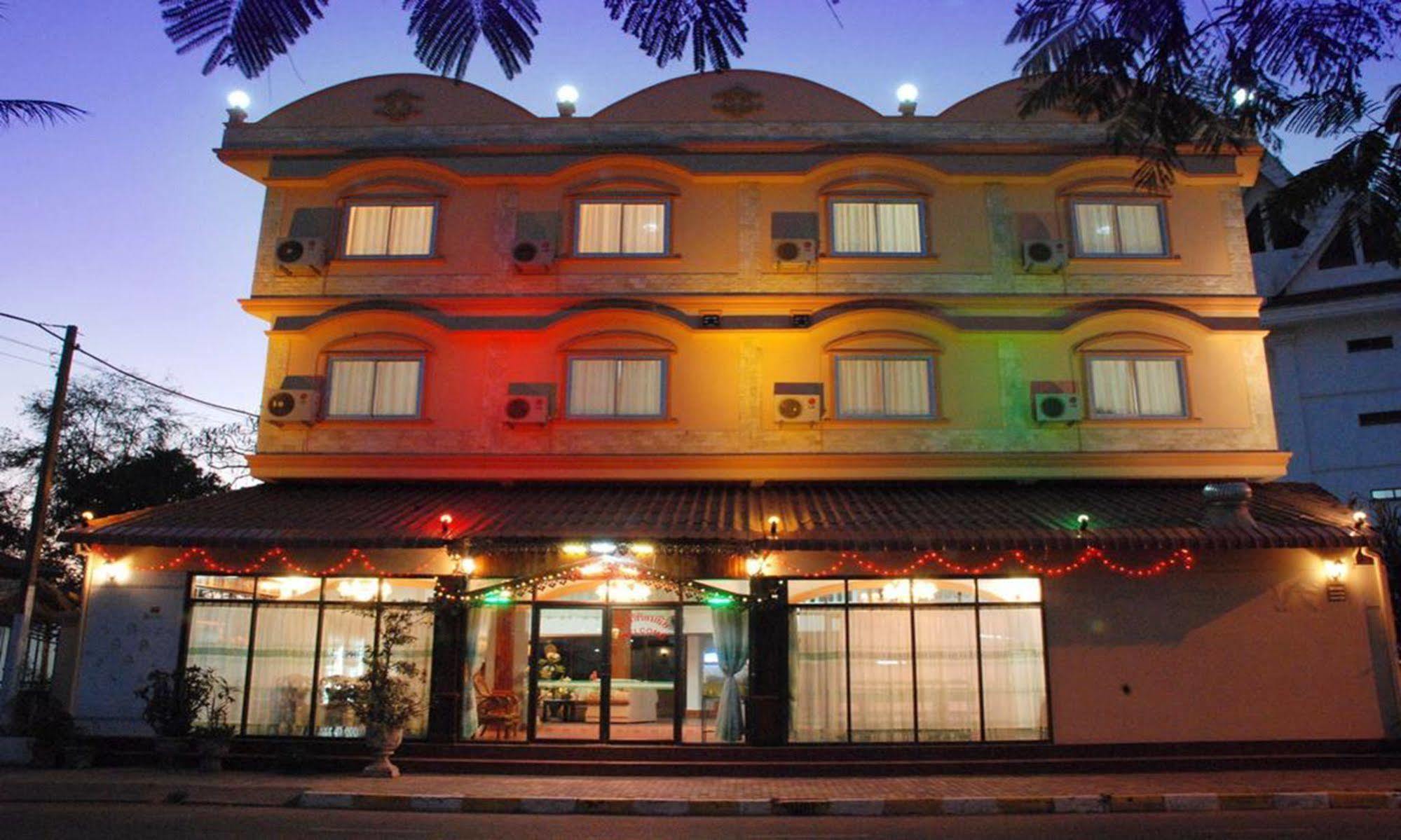 Mekong Sunshine Hotel Vientiane Exterior foto